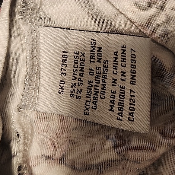 Floral Tank by Le Chateau - Picture 4 of 4